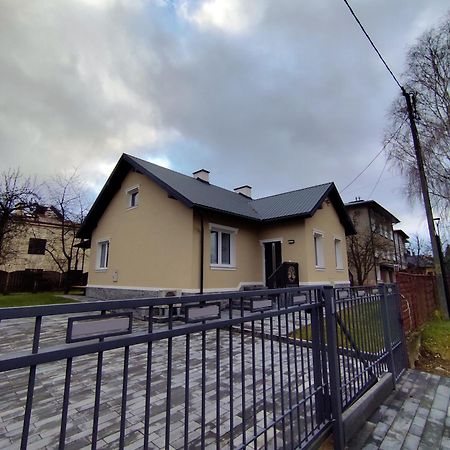 Berryblossom Estate Krosno Zewnętrze zdjęcie
